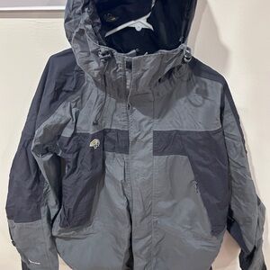 Mountain Hardwear Kids Gray and Black Puffer Jacket